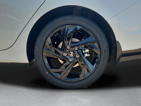 New 2026 Hyundai Elantra SEL Sport Premium FWD image 6