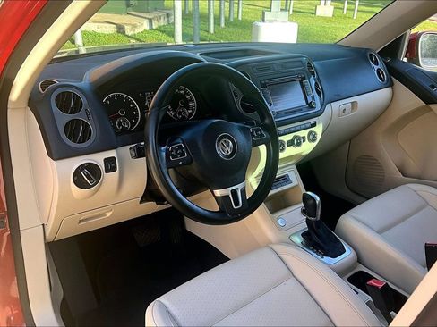 Used 2014 Volkswagen Tiguan S FWD image 17