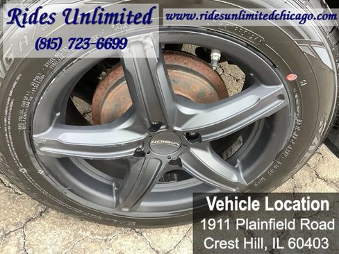 Used 2013 Nissan Versa SV w/ Convenience Pkg image 33