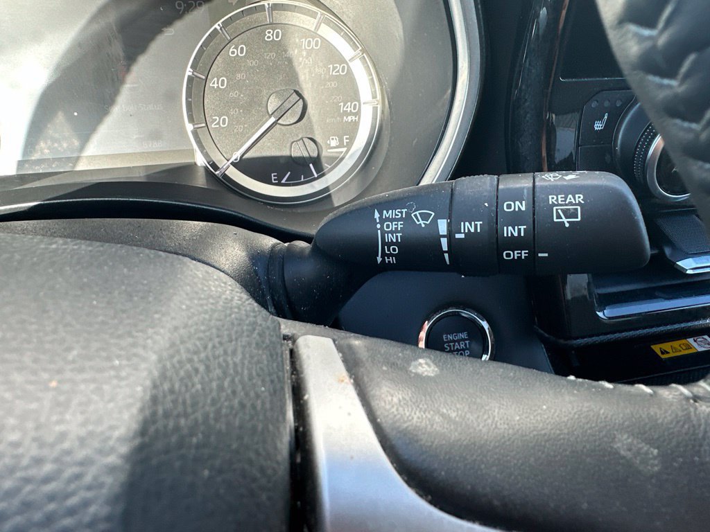 Used 2023 Toyota Highlander XSE AWD/4WD image 39