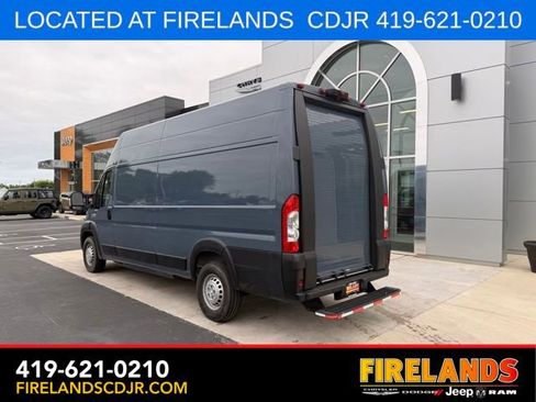 Used 2024 RAM ProMaster 3500 FWD image 3
