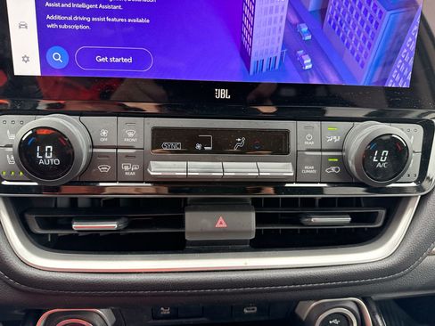 Used 2024 Toyota Grand Highlander Platinum image 17