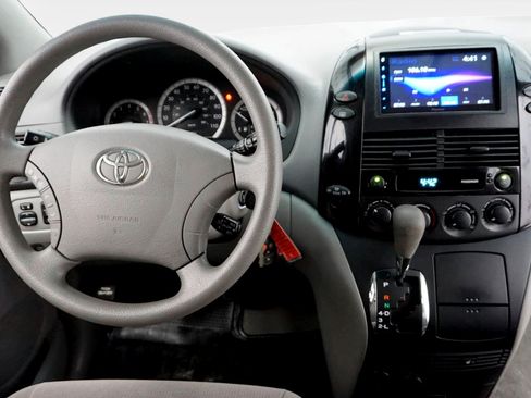 Used 2004 Toyota Sienna LE FWD image 15
