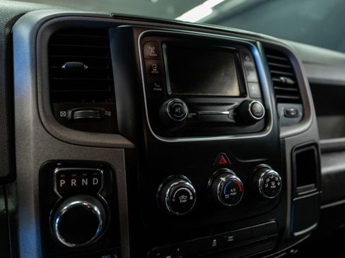 Used 2018 RAM 1500 Express AWD/4WD image 12