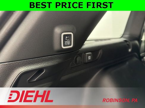 New 2026 Jeep Grand Cherokee Altitude image 11