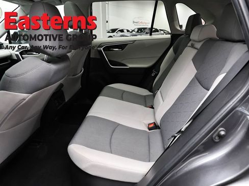 Used 2022 Toyota RAV4 XLE w/ Convenience Package AWD/4WD image 23