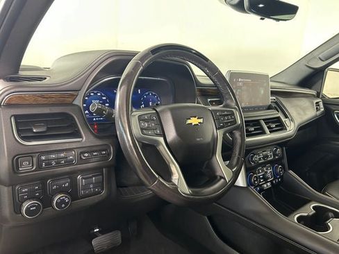 Used 2023 Chevrolet Suburban Premier w/ Advanced Technology Package AWD/4WD image 14