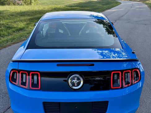 Used 2013 Ford Mustang Boss 302 w/ Boss 302 Accessory Pkg RWD image 4