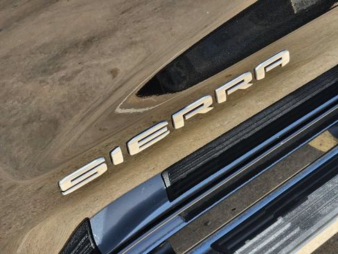 Used 2025 GMC Sierra 1500 SLT RWD image 12