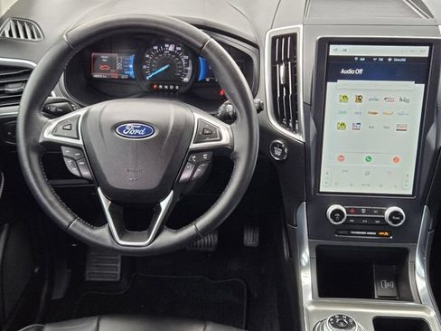 Used 2022 Ford Edge Titanium AWD/4WD image 25