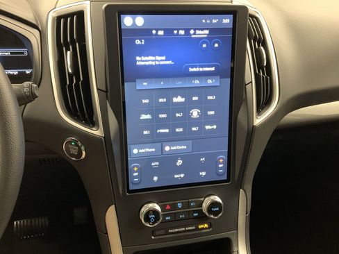 New 2024 Ford Edge SE image 15