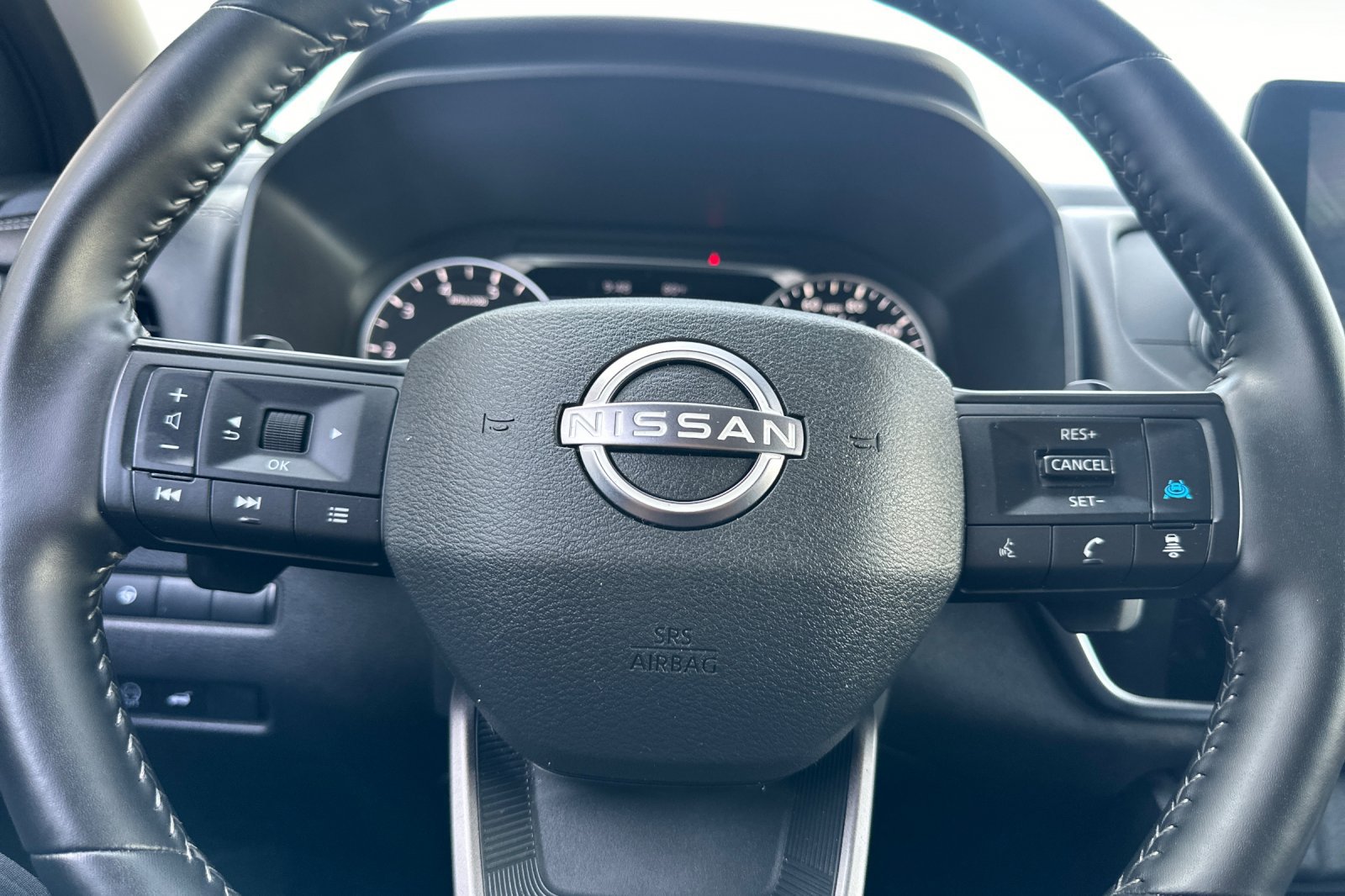 Used 2025 Nissan Rogue SV AWD/4WD image 24