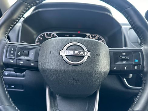 Used 2025 Nissan Rogue SV AWD/4WD image 24
