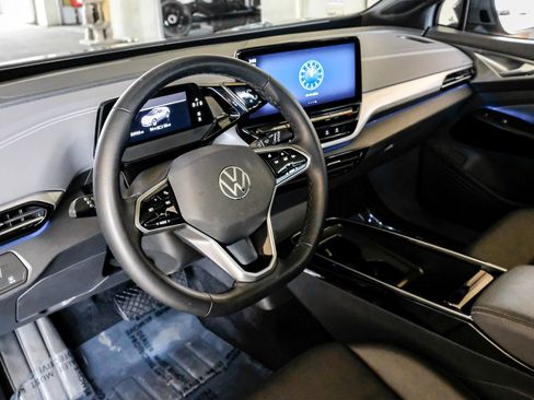 Used 2023 Volkswagen ID.4 Pro S image 2