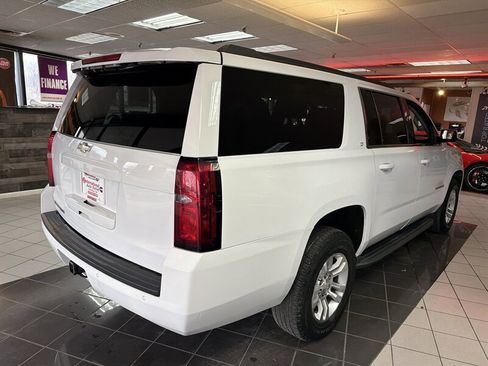Used 2020 Chevrolet Suburban LT image 6