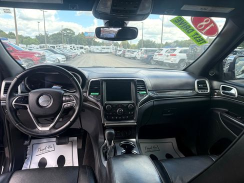 Used 2018 Jeep Grand Cherokee Overland w/ Trailer Tow Group IV image 13