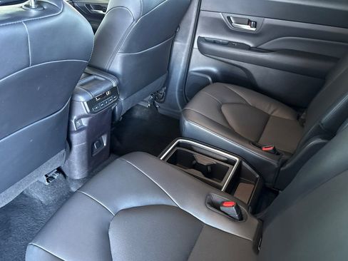 Certified 2025 Toyota Grand Highlander LE image 15