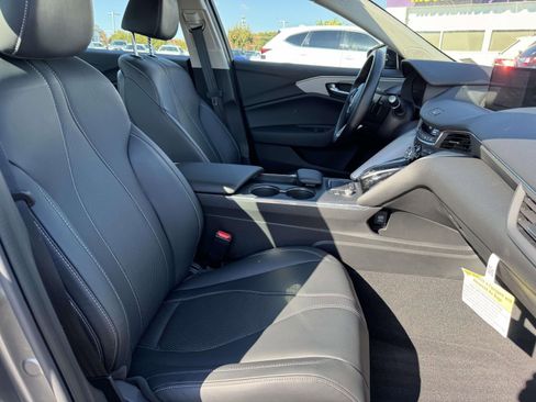 Certified 2025 Acura TLX w/ Technology Package image 10