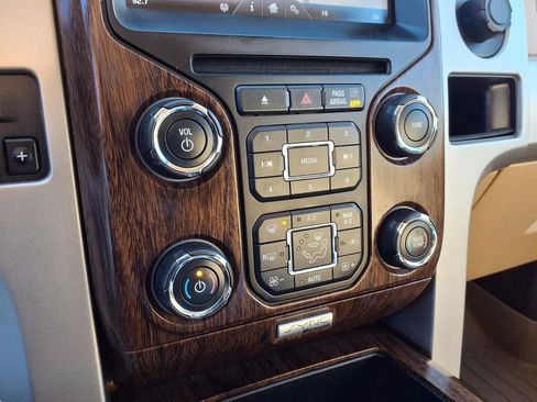 Used 2013 Ford F150 Lariat w/ Mid Equipment Group image 9