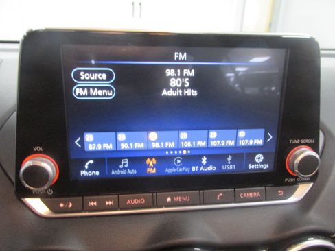 Used 2024 Nissan Sentra SV FWD image 33