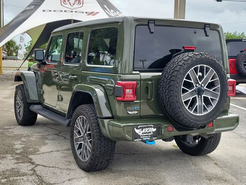 Used 2024 Jeep Wrangler High Altitude AWD/4WD image 3