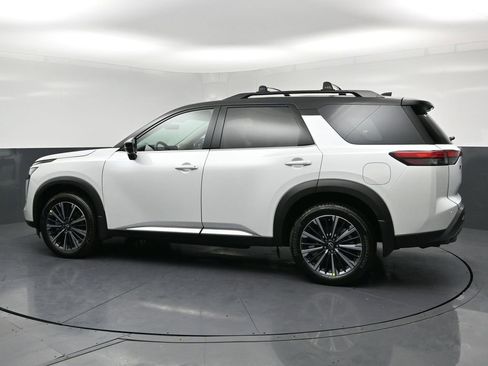 New 2026 Nissan Pathfinder Platinum AWD/4WD image 30