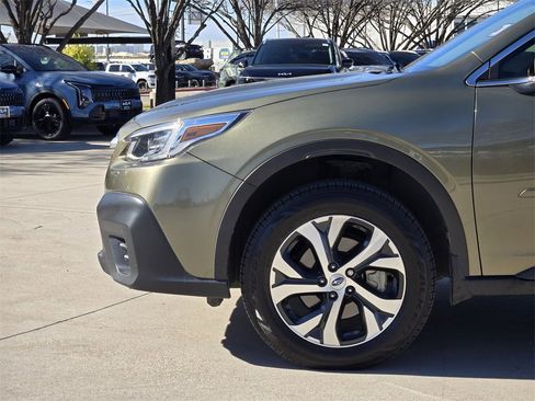 Used 2022 Subaru Outback Limited image 14