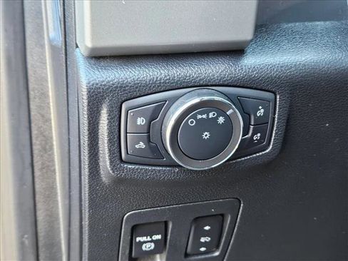 Used 2020 Ford F150 Lariat image 11