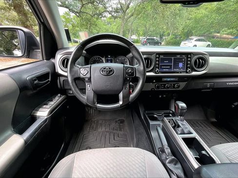Used 2021 Toyota Tacoma SR5 RWD image 8