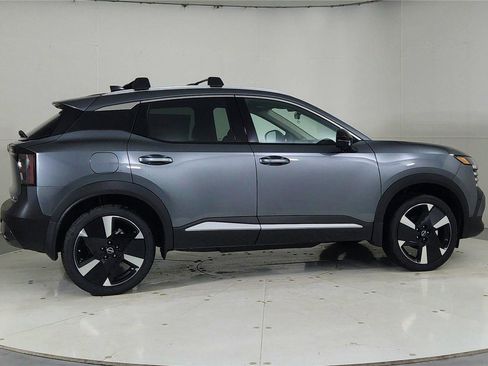 New 2026 Nissan Kicks SR w/ Illumination Package image 7