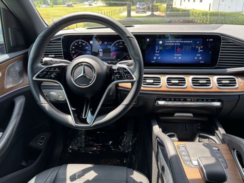 Used 2024 Mercedes-Benz GLE 450 4MATIC image 30