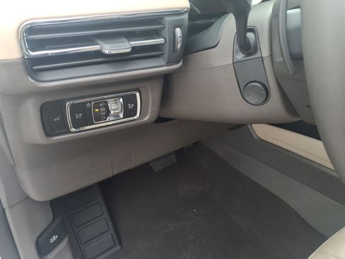 Certified 2024 Lincoln Corsair AWD w/ Equipment Group 101A image 13