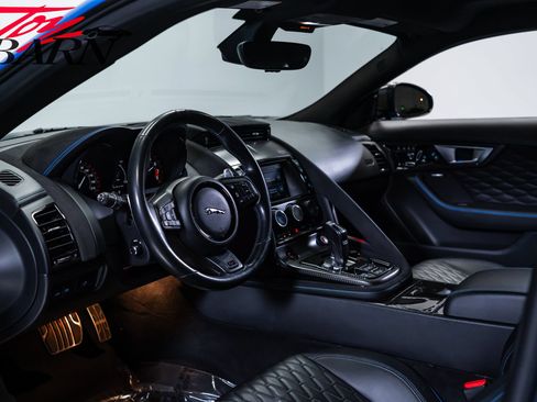 Used 2017 Jaguar F-TYPE SVR AWD/4WD image 43