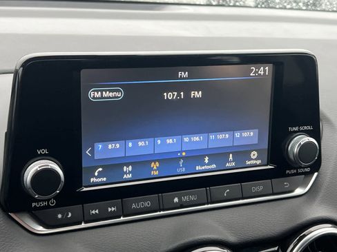 Used 2025 Nissan Sentra S image 18