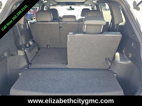 Used 2023 Volkswagen Tiguan SE R-Line FWD image 8