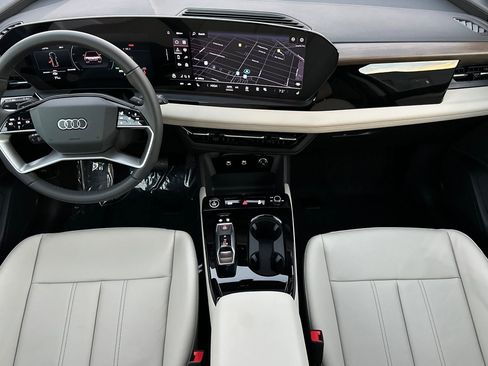 New 2025 Audi Q6 e-tron Premium image 12