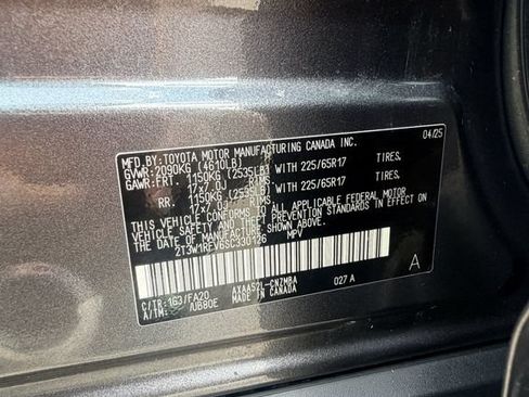 Used 2025 Toyota RAV4 XLE FWD image 26