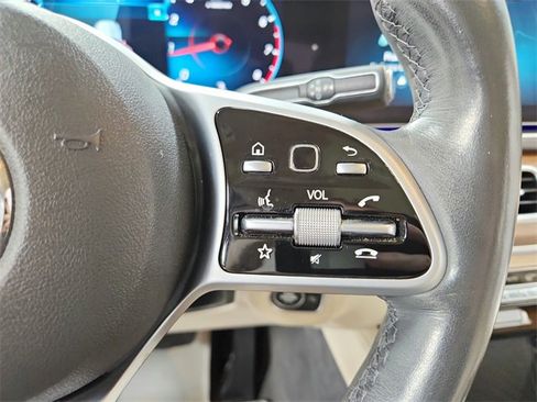 Used 2020 Mercedes-Benz GLE 350 4MATIC image 24