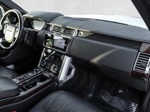 Used 2018 Land Rover Range Rover HSE image 26