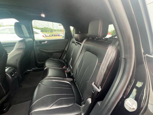 Used 2025 Ford Escape ST-Line Elite w/ Premium Technology Package AWD/4WD image 18