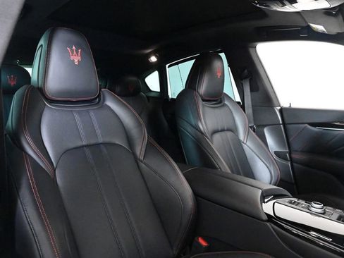 Used 2024 Maserati Levante GT Ultima image 16