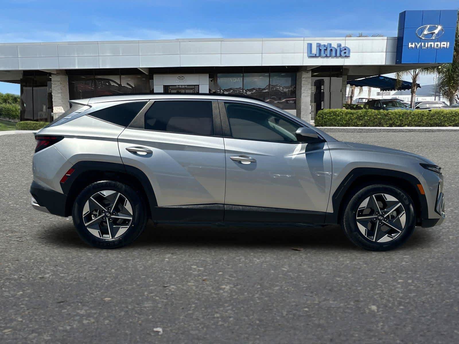 Used 2025 Hyundai Tucson SEL FWD image 9