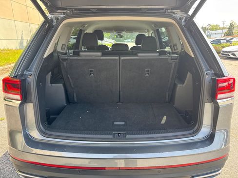 Used 2025 Volkswagen Atlas SE FWD image 18
