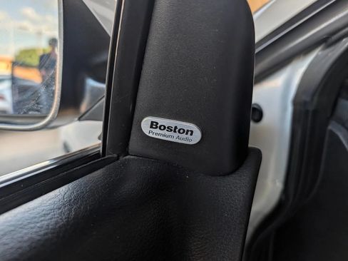 Used 2012 Chrysler 200 S FWD image 24