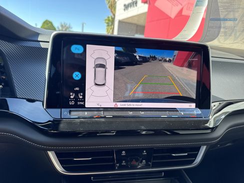 New 2026 Volkswagen Atlas Cross Sport SEL R-Line image 28