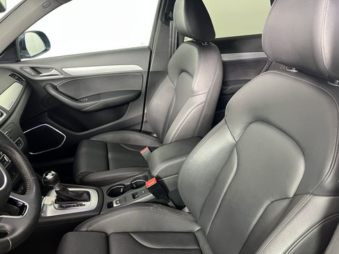 Used 2016 Audi Q3 2.0T Prestige w/ Prestige Package image 16