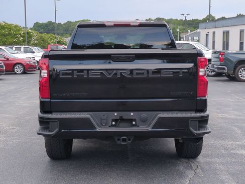 Used 2025 Chevrolet Silverado 1500 Custom w/ Turbomax Blackout Package AWD/4WD image 9