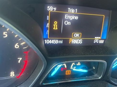 Used 2017 Ford Escape Titanium AWD/4WD image 3