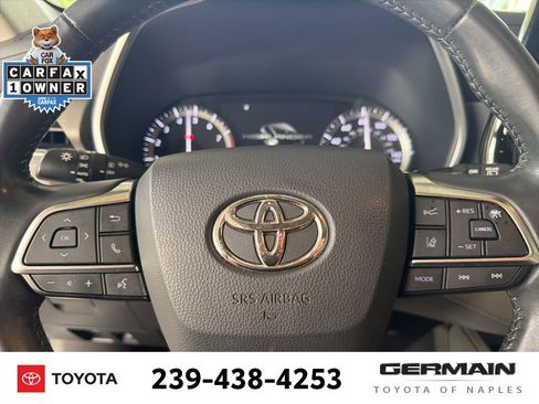 Used 2021 Toyota Highlander XLE FWD image 15