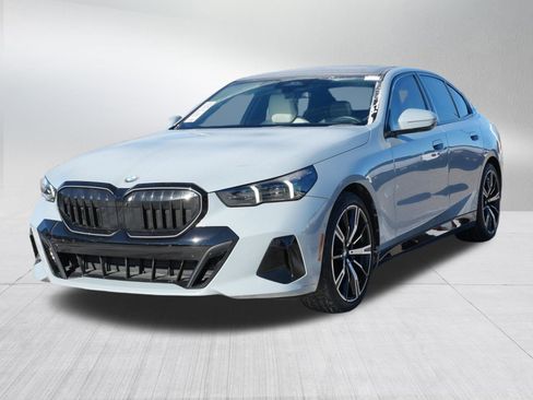 Used 2024 BMW 530i xDrive 530i xDrive w/ M Sport Package image 3